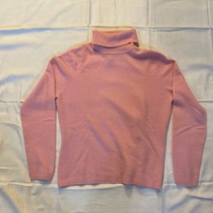 100% Cashmere Turtleneck Sweater. Light Pink Size L. Excellent condition.